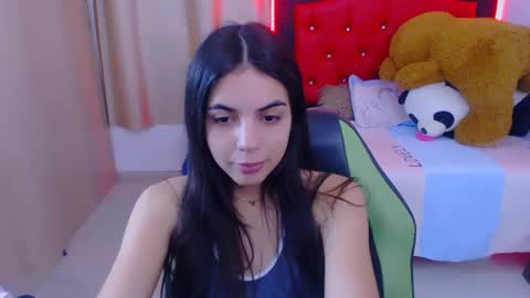 Snapshot of elenna_hotx chatting on January 16, 5:55 pm agnes online show from January 16, 5:55 pm