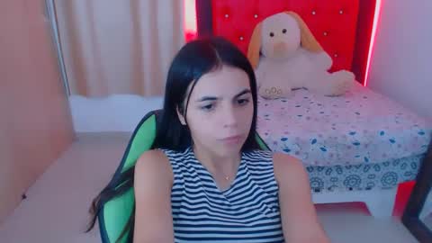 Snapshot of elenna_hotx chatting on December 27, 5:59 pm agnes online show from December 27, 5:59 pm