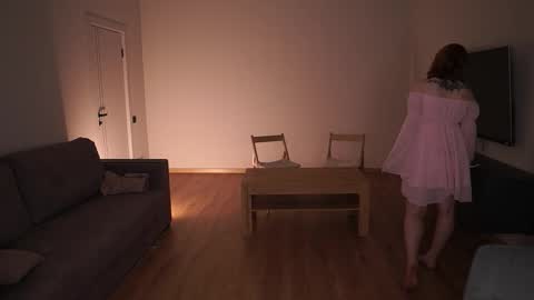 Snapshot of eleonora_linn_ chatting on October 17, 1:47 pm Eleonora online show from October 17, 1:47 pm