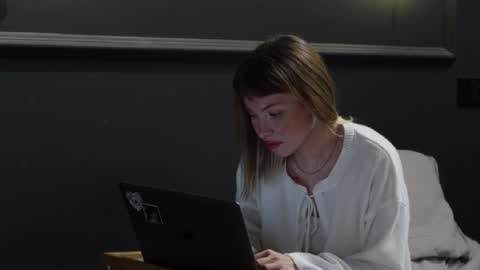 Snapshot of eleonora_linn_ chatting on September 12, 3:08 pm Eleonora online show from September 12, 3:08 pm