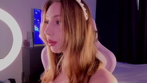 Elfie online show from April 18, 10:51 am