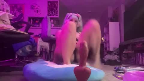elfspit online show from June 5, 4:49 am