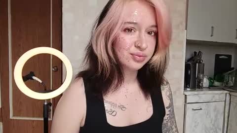 elianafox_ online show from July 23, 8:22 am