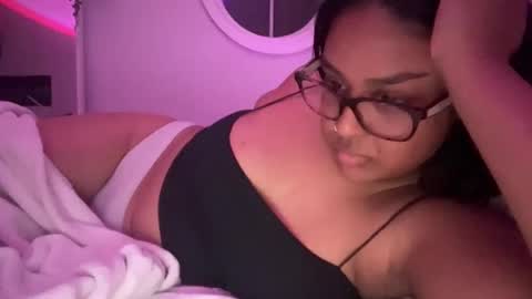 elibabyyy2 online show from April 17, 1:19 am