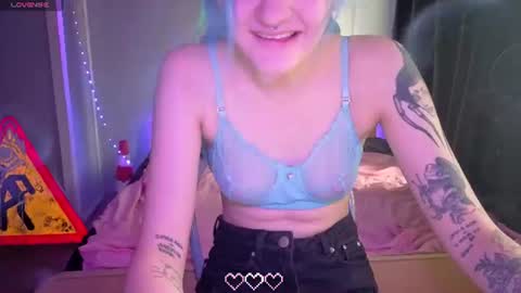 elieiza_xo online show from July 21, 9:10 am