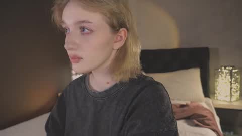 Ellie online show from February 19, 5:18 am