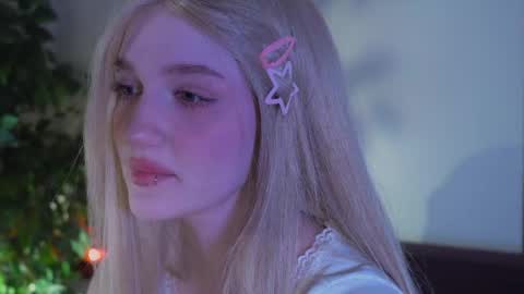 Ellie online show from April 12, 7:00 am