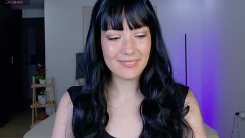 Snapshot of eliiih_ chatting on October 4, 2:17 am eliiih_ online show from October 4, 2:17 am