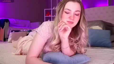 Elina online show from October 22, 1:32 am