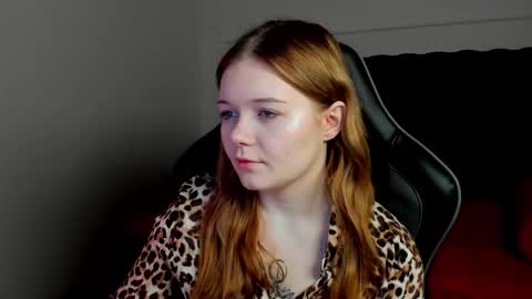 elinavale online show from March 14, 5:08 am