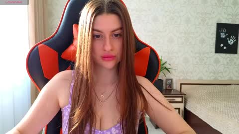 Elina online show from March 31, 5:40 am