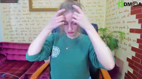 Snapshot of elinor_faith chatting on September 20, 2:59 pm elinor_faith online show from September 20, 2:59 pm