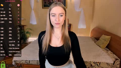 Snapshot of elinor_faith chatting on December 3, 12:16 pm elinor_faith online show from December 3, 12:16 pm