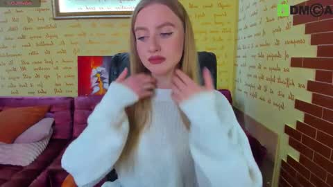 Snapshot of elinor_faith chatting on October 8, 9:19 pm elinor_faith online show from October 8, 9:19 pm