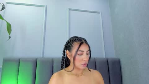 Elisa online show from March 25, 8:23 pm