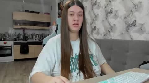 Aletta Oushen online show from December 1, 1:47 pm