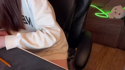 Elisa North online show from March 2, 3:34 am