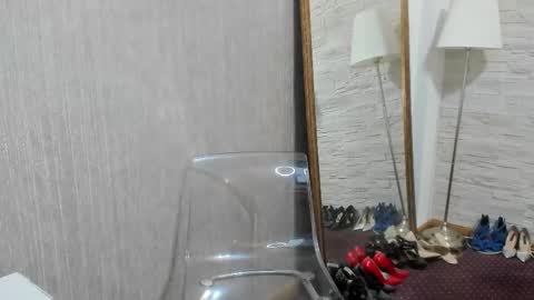 Snapshot of elisabaxter chatting on March 7, 5:40 am Maria online show from March 7, 5:40 am
