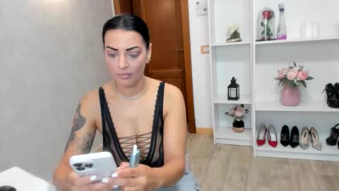 Snapshot of elisabaxter chatting on September 18, 5:28 am Maria online show from September 18, 5:28 am