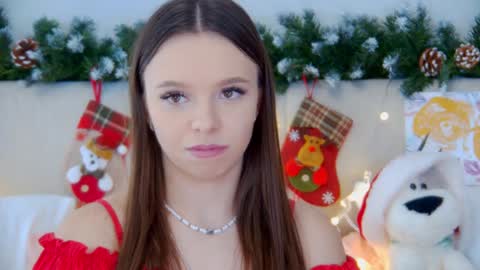 Snapshot of elisabethdavis chatting on December 13, 3:21 pm ElisabethDavis online show from December 13, 3:21 pm