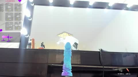 Snapshot of elisabethmassey chatting on October 1, 2:44 pm Liss online show from October 1, 2:44 pm