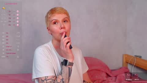 elise_day online show from May 21, 3:10 pm