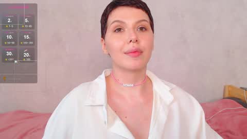 elise_day online show from May 17, 10:36 am