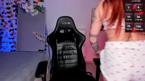 Snapshot of elisetattoo chatting on January 27, 11:43 pm inst fansly Elisebuns online show from January 27, 11:43 pm