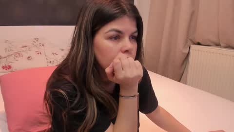 Elly online show from February 27, 10:20 pm