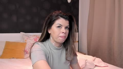 Elly online show from December 21, 10:40 pm