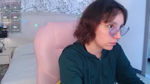 Eliza online show from December 4, 7:47 pm