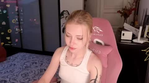 Elizabeth online show from May 13, 6:13 pm