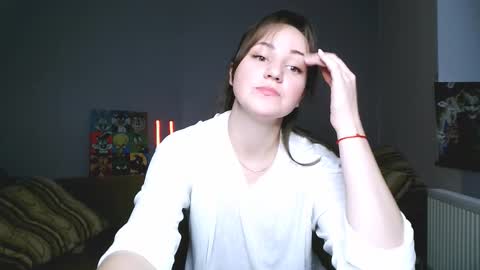 Elizabeth online show from December 5, 7:59 pm