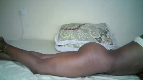 elizaa77 online show from July 29, 5:07 am