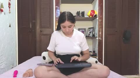 elizabeth online show from February 6, 6:24 pm