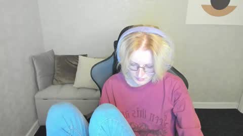 Snapshot of elizabeth_harpper chatting on September 19, 1:15 am Elizabeth online show from September 19, 1:15 am