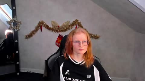 Snapshot of elizabeth_harpper chatting on January 14, 8:31 am Elizabeth online show from January 14, 8:31 am