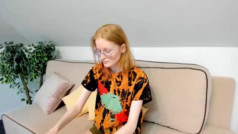 Snapshot of elizabeth_harpper chatting on February 11, 8:05 am Elizabeth online show from February 11, 8:05 am