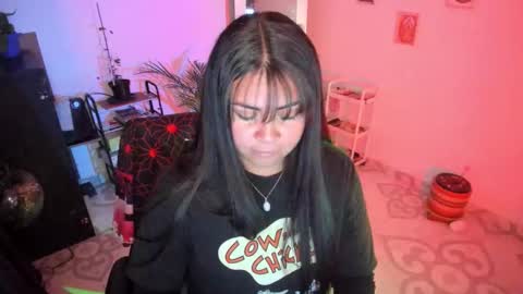 Elizabeth Martinez online show from November 27, 10:45 pm