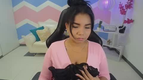 Elizabeth  online show from March 20, 11:48 am