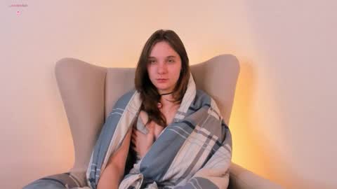 Elizabeth online show from March 1, 1:16 am