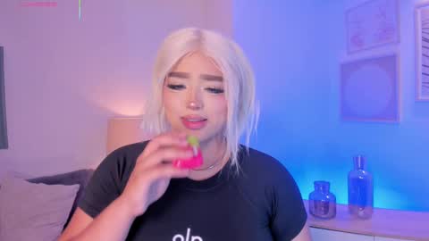 Snapshot of elizabethbennett_ chatting on September 30, 10:14 pm Call me Eli online show from September 30, 10:14 pm