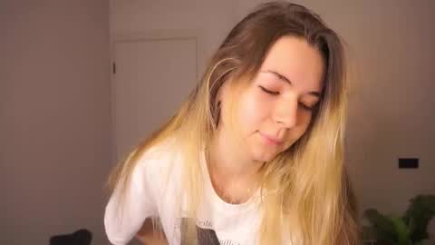 Elizabeth online show from September 17, 6:39 pm