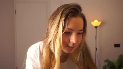 Elizabeth online show from September 13, 6:38 pm