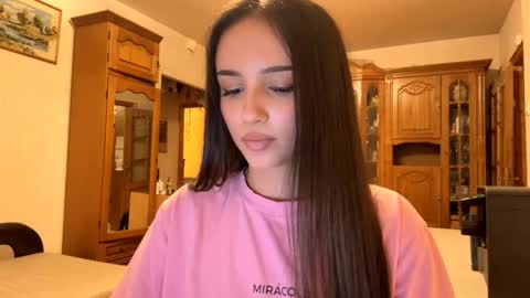 Mia online show from November 27, 3:37 pm