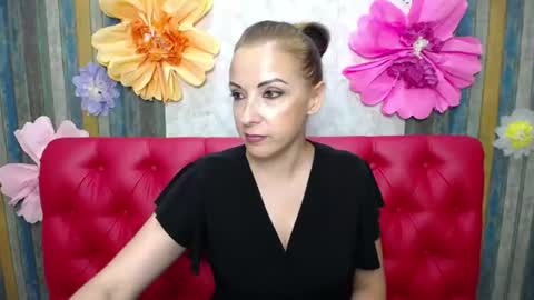 ElizabethSho online show from July 24, 2:09 am