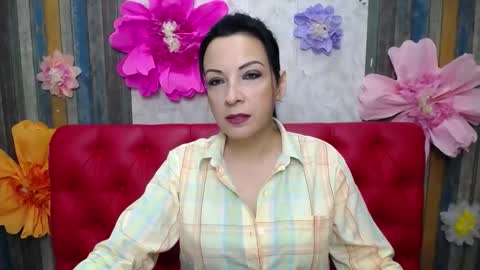 Snapshot of elizabethsho chatting on September 11, 5:13 pm ElizabethSho online show from September 11, 5:13 pm