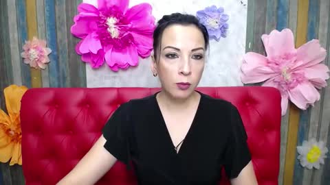 Snapshot of elizabethsho chatting on September 16, 5:32 pm ElizabethSho online show from September 16, 5:32 pm