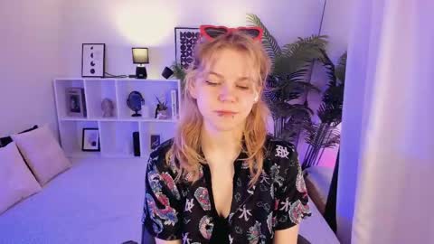 Elizabeth online show from May 7, 5:34 am