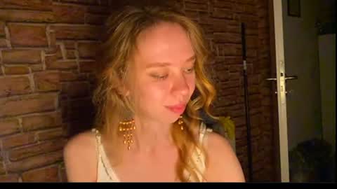 Eliza online show from July 28, 8:52 pm